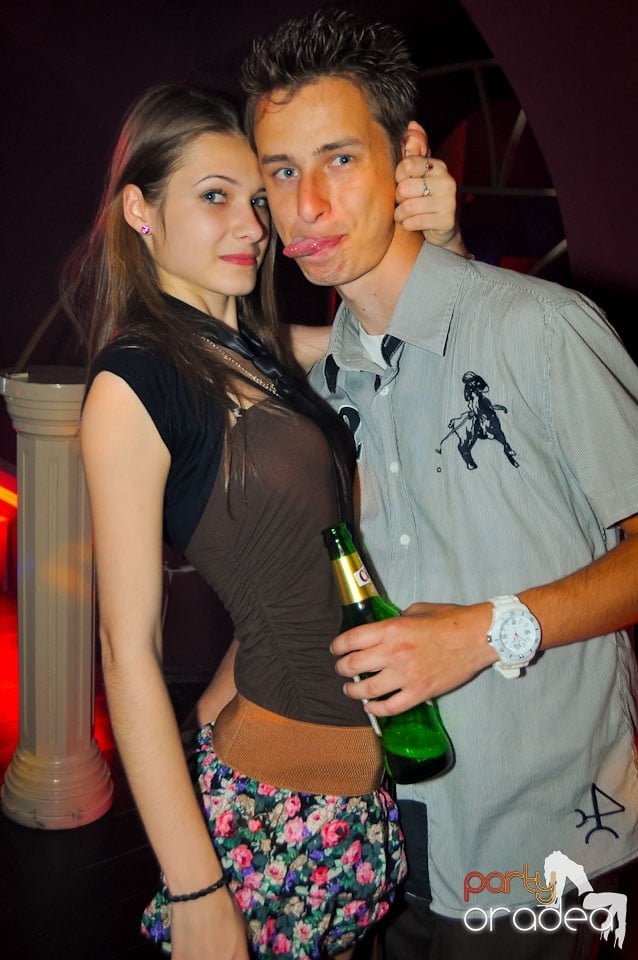 Happy Minute Party în Club Atti's,