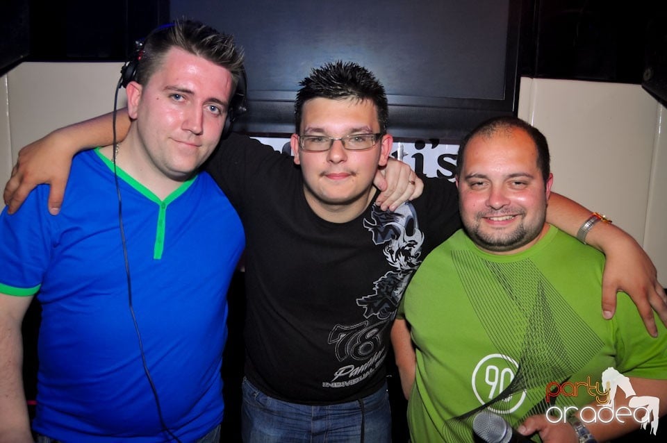 Happy Minute Party în Club Atti's,