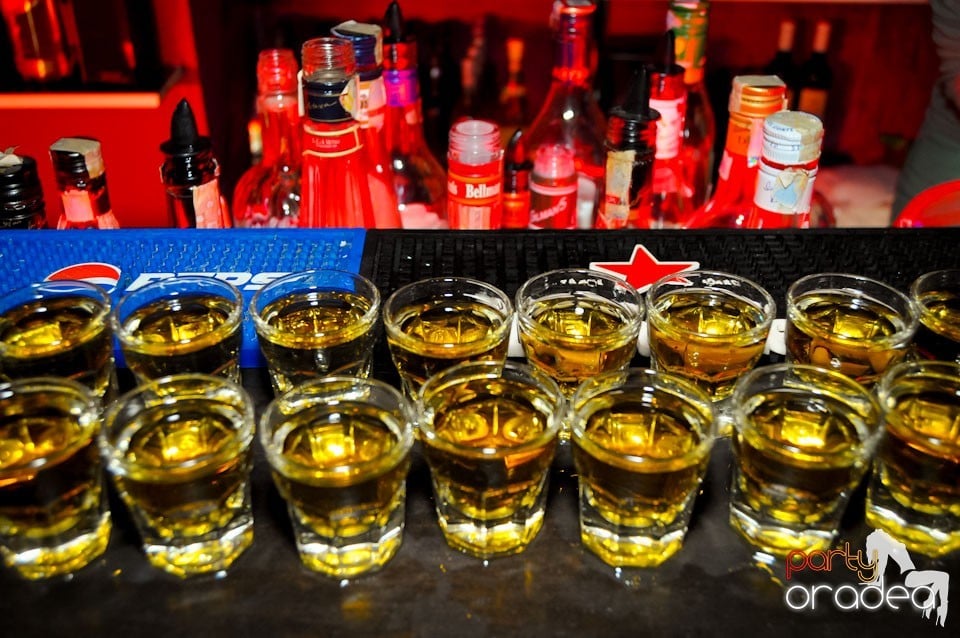 Happy Minute Party în Club Atti's,