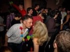 Hawaii Party continuă