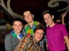 Hawaii Party continuă