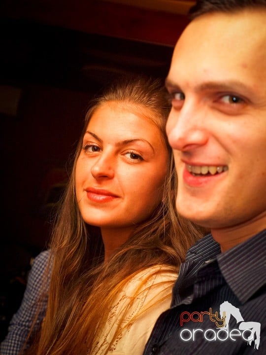 Hiturile anilor 2000 în Chanson Cafe,