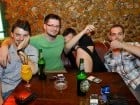 Începe distracţia în Club Downtown