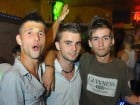 Începe distracţia în Club Downtown