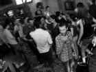 Începe distracţia în Club Downtown