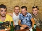 Începe distracţia în Club Downtown