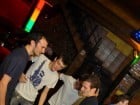 Începe distracţia în Club Downtown