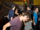 Începe distracţia în Club Downtown