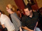 Începe distracţia în Club Downtown