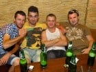 Începe distracţia în Club Downtown
