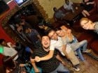 Începe distracţia în Club Downtown