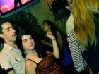Începe distracţia în Club Downtown