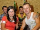 Începe distracţia în Club Downtown
