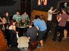 Începe distracţia în Club Downtown