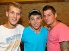 Începe distracţia în Club Downtown