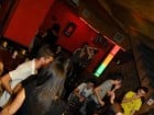Începe distracţia în Club Downtown