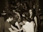 Începe distracţia în Club Downtown