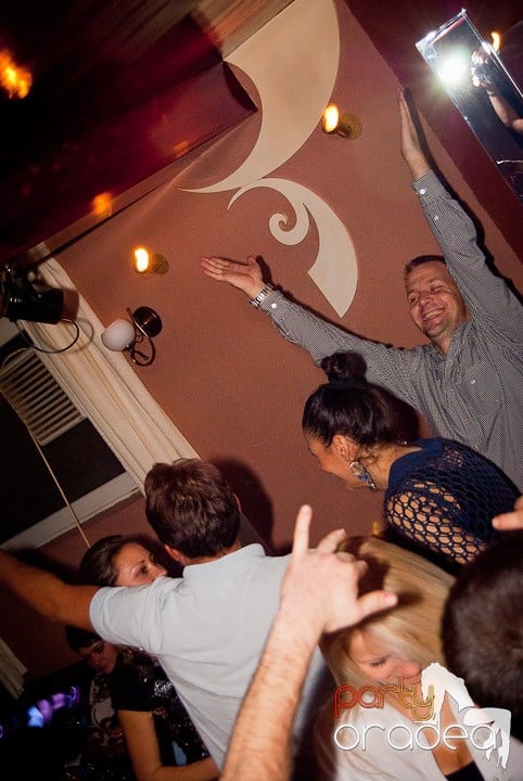 Jägermeister Party continuă,