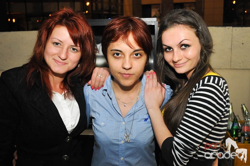 Karaoke Party @ Blondy's Art Café,