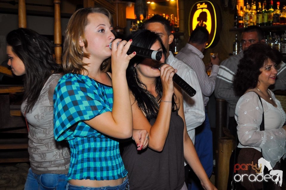 Karaoke Party în Zulu, Zulu Caffe