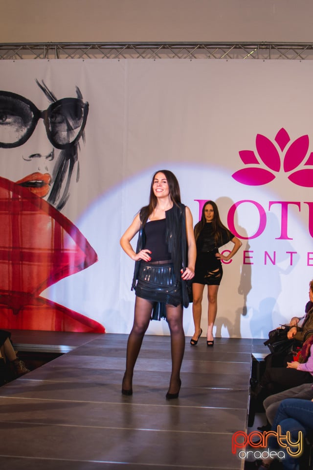 Fashion Gate, Lotus Center
