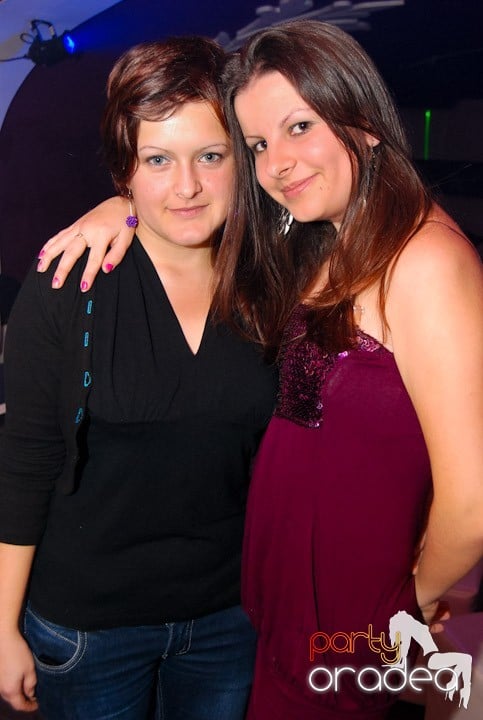 Massive House Attack în Club Atti's,