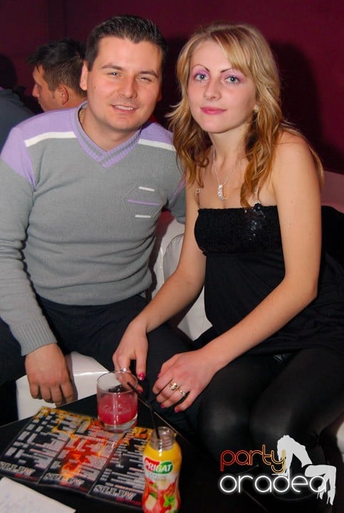Massive House Attack în Club Atti's,
