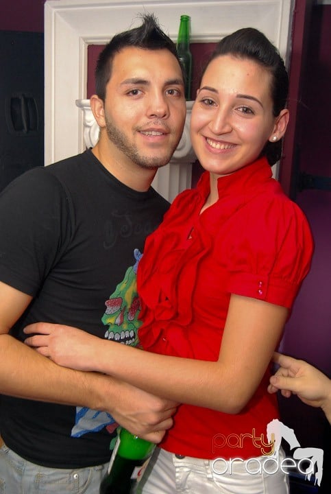 Massive House Attack în Club Atti's,