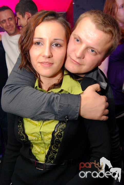 Massive House Attack în Club Atti's,