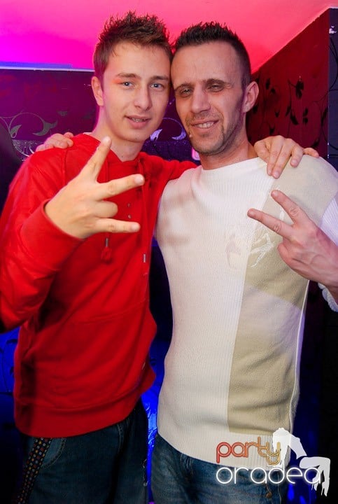 Massive House Attack în Club Atti's,