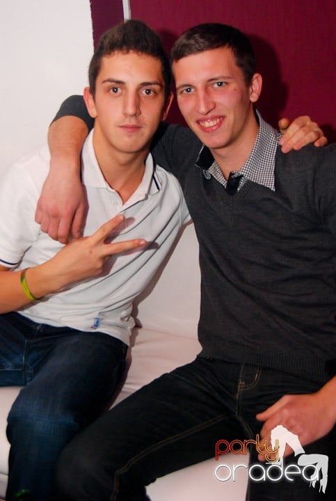 Massive House Attack în Club Atti's,