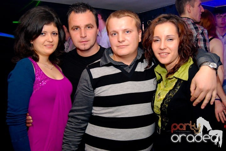 Massive House Attack în Club Atti's,