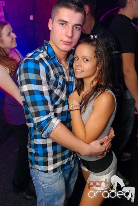 Massive House Attack în Club Atti's,