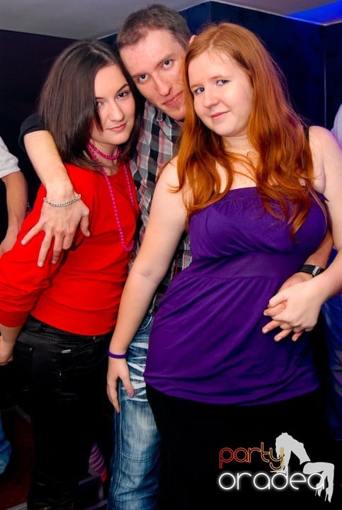 Massive House Attack în Club Atti's,