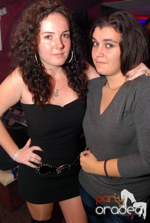 Massive House Attack în Club Atti's,