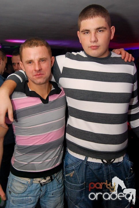 Massive House Attack în Club Atti's,