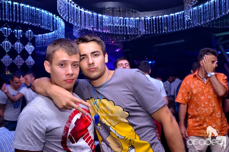 MC Adi Mihăilă şi DJ Energy K în The One,