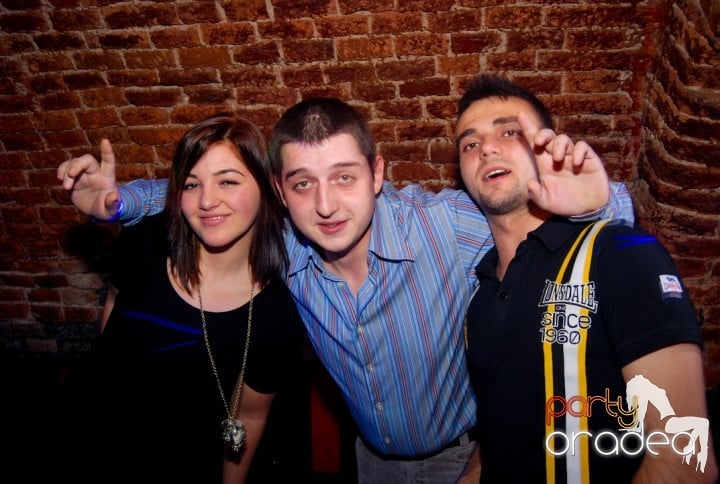 Miercuri noaptea e party în Escape!,