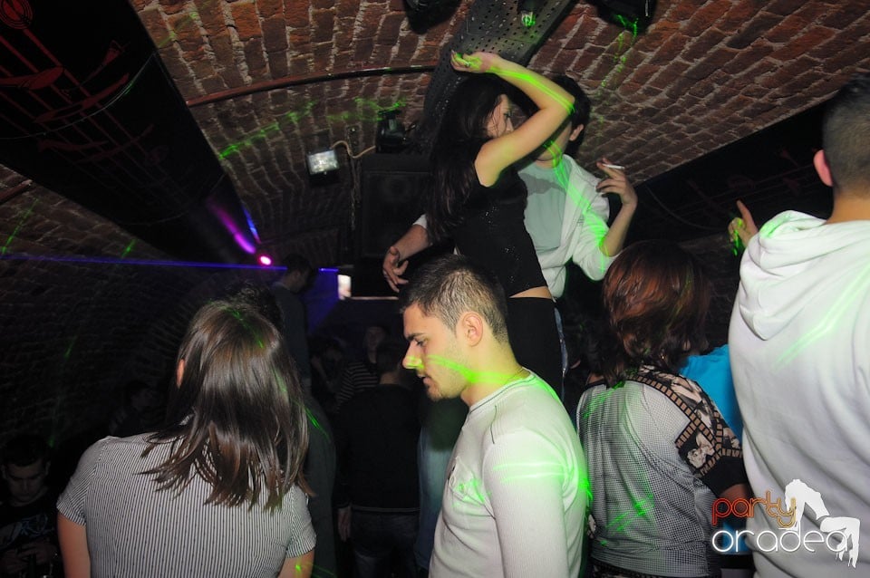 Muzică bună şi distracţie maximă în Escape,