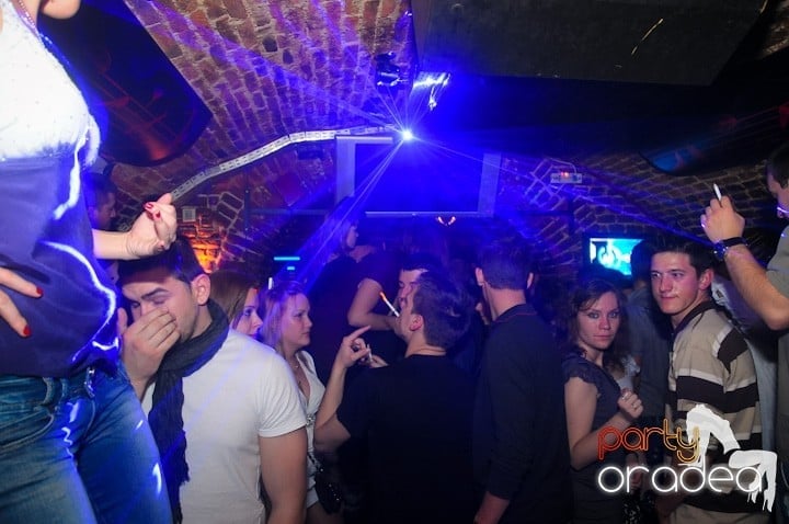 NMD Party în Escape,