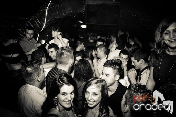 NMD Party în Escape,
