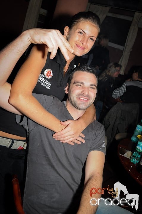 Party anti-fiţe continuă în Chanson, 