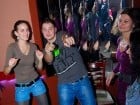 Party anti-fiţe continuă în Chanson
