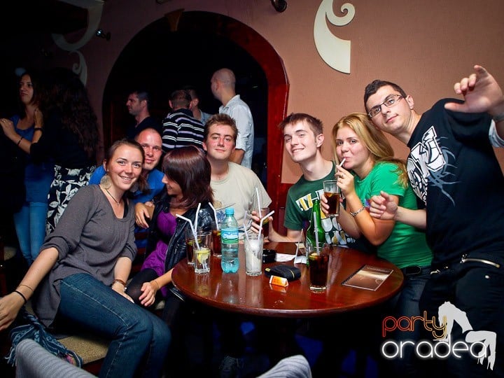 Party cu DJ Cristiano în Chanson, 