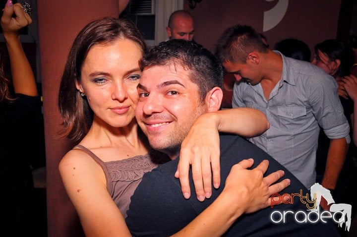 Party cu DJ Cristiano în Chanson, 