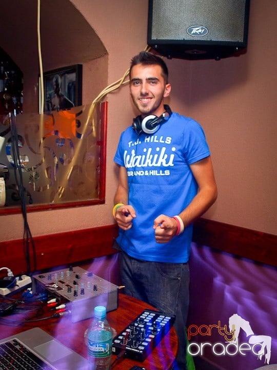 Party cu DJ Cristiano în Chanson, 