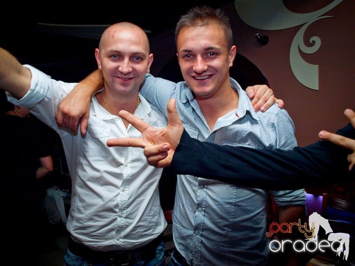 Party cu DJ Cristiano în Chanson, 