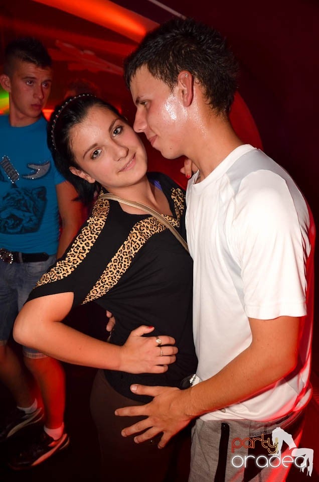 Party cu DJ Mendez în Club Atti's,