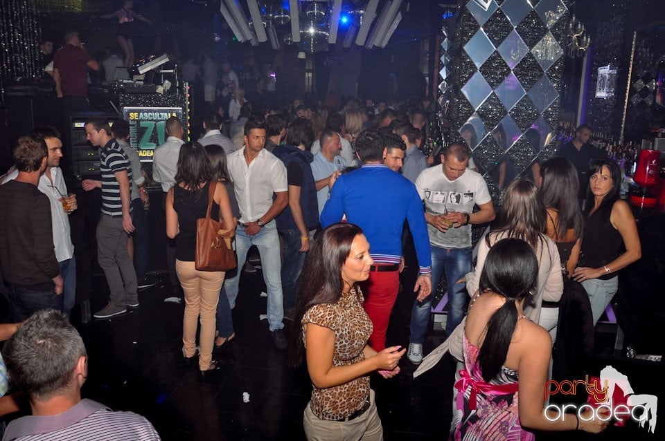 Party cu Roboman în The One, 