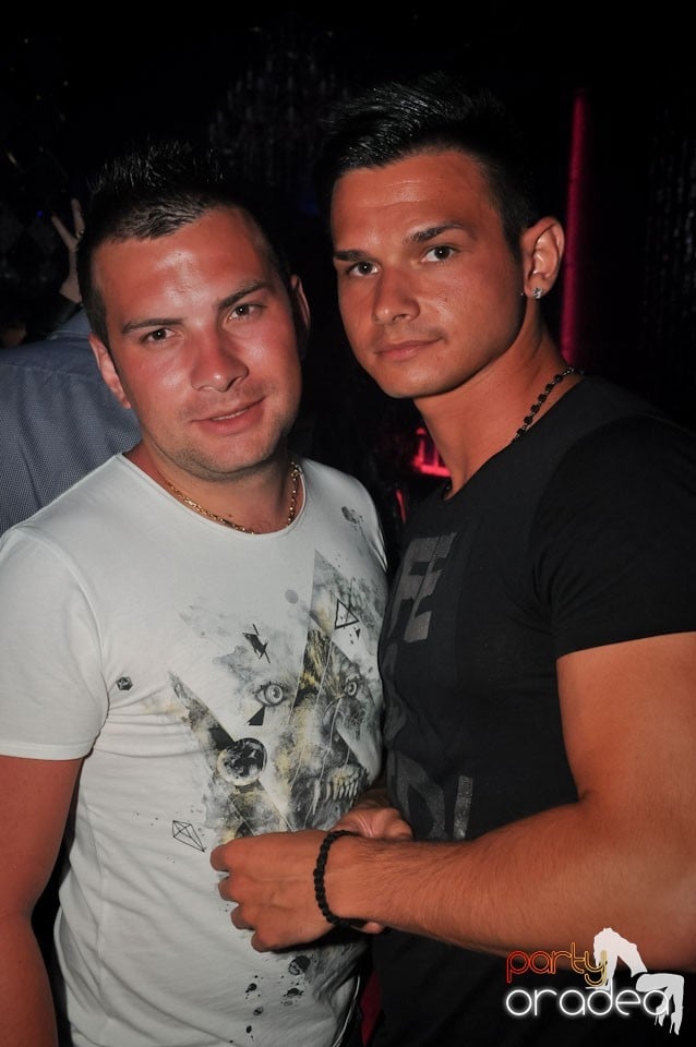 Party cu Roboman în The One, 